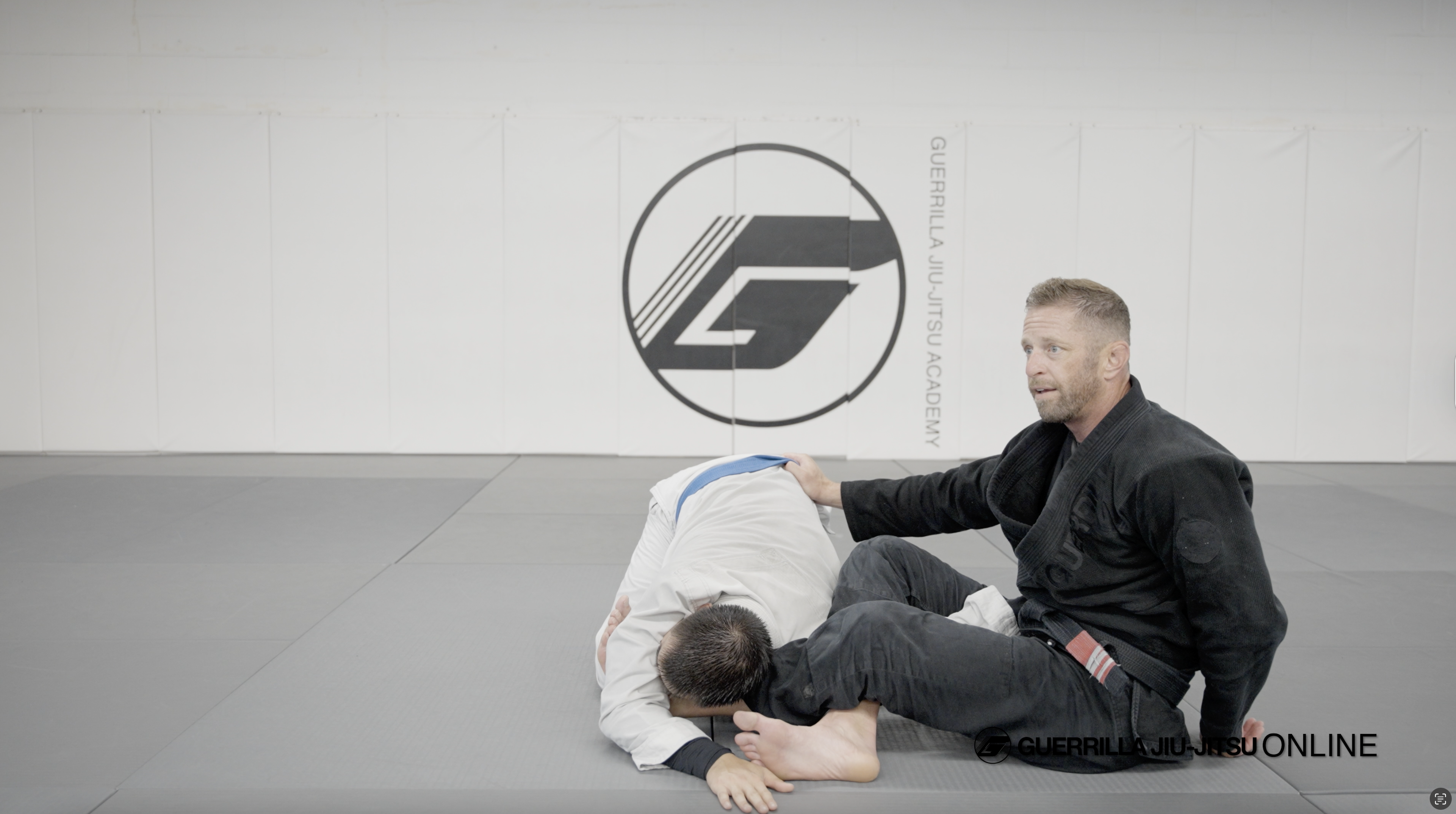 Omoplata System - Seated Fulcrum Armlock