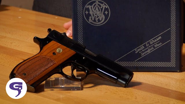 Historical Guns: Smith & Wesson Model 39