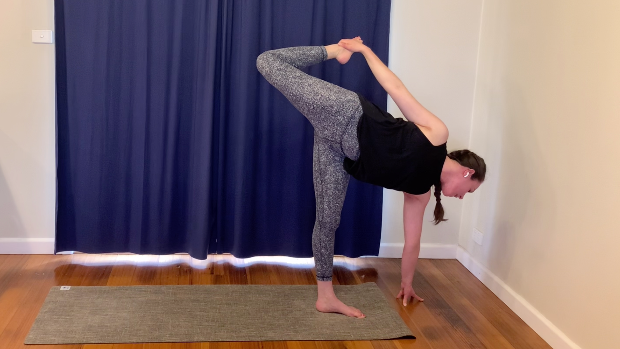 Cultivating Joy 30min Vinyasa with Kaela Raku