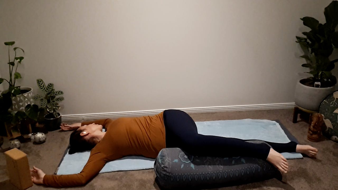 Kidney and Bladder Meridian 30min Yin with Lou Saliba - Habitus Yoga