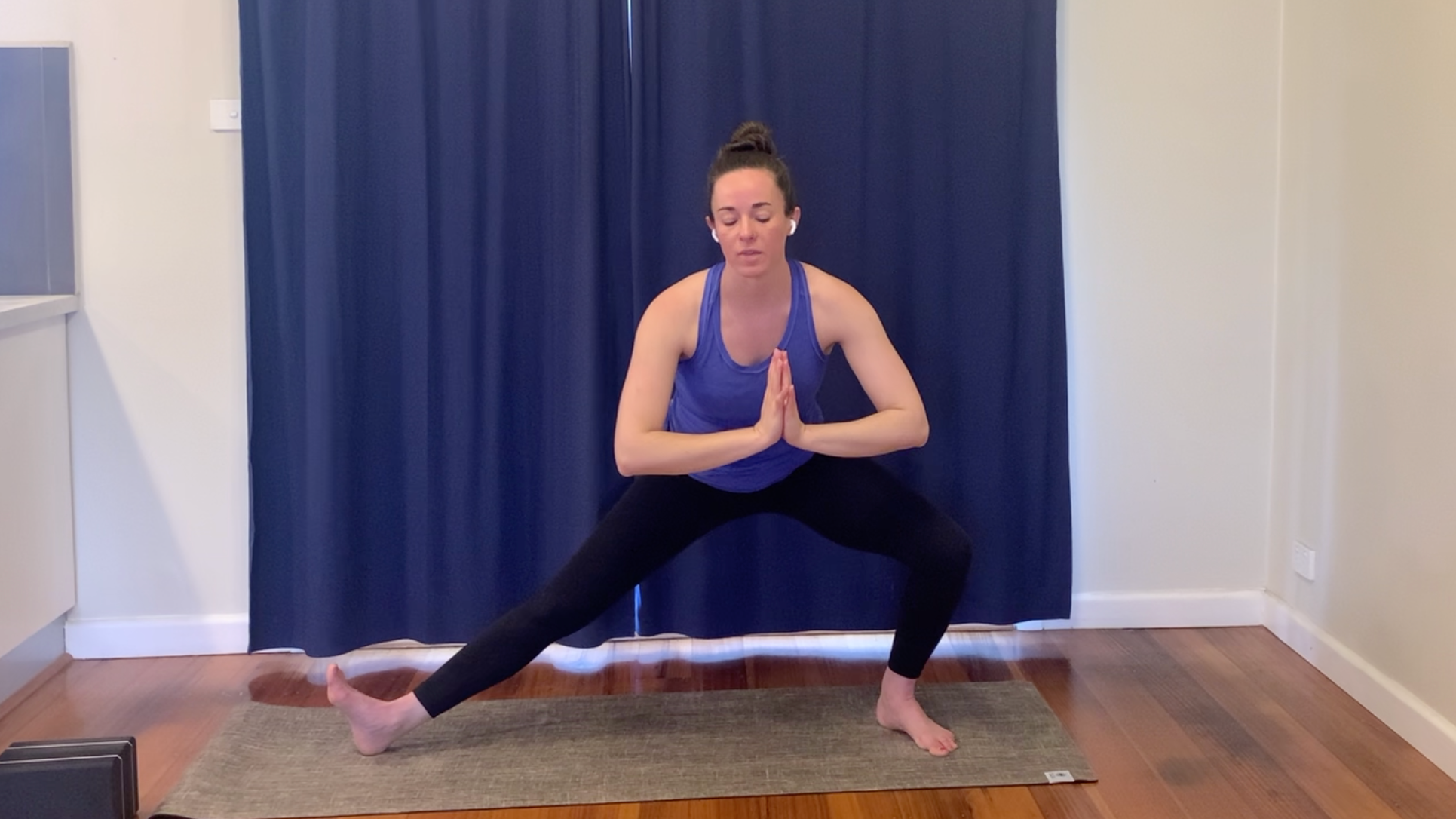 Move Yourself into Meditative Bliss 60min Vinyasa with Kaela Raku