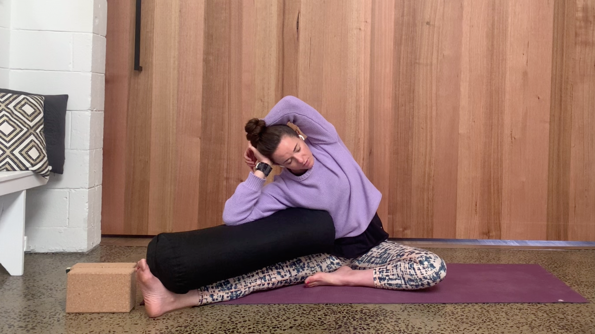 Heart Chakra Tune Up 30min Yin with Kaela Raku