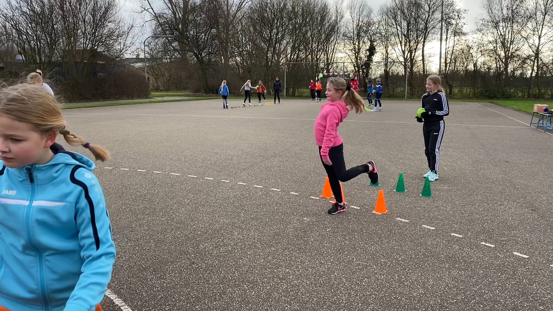 Mikken vanuit sprong F-Jeugd