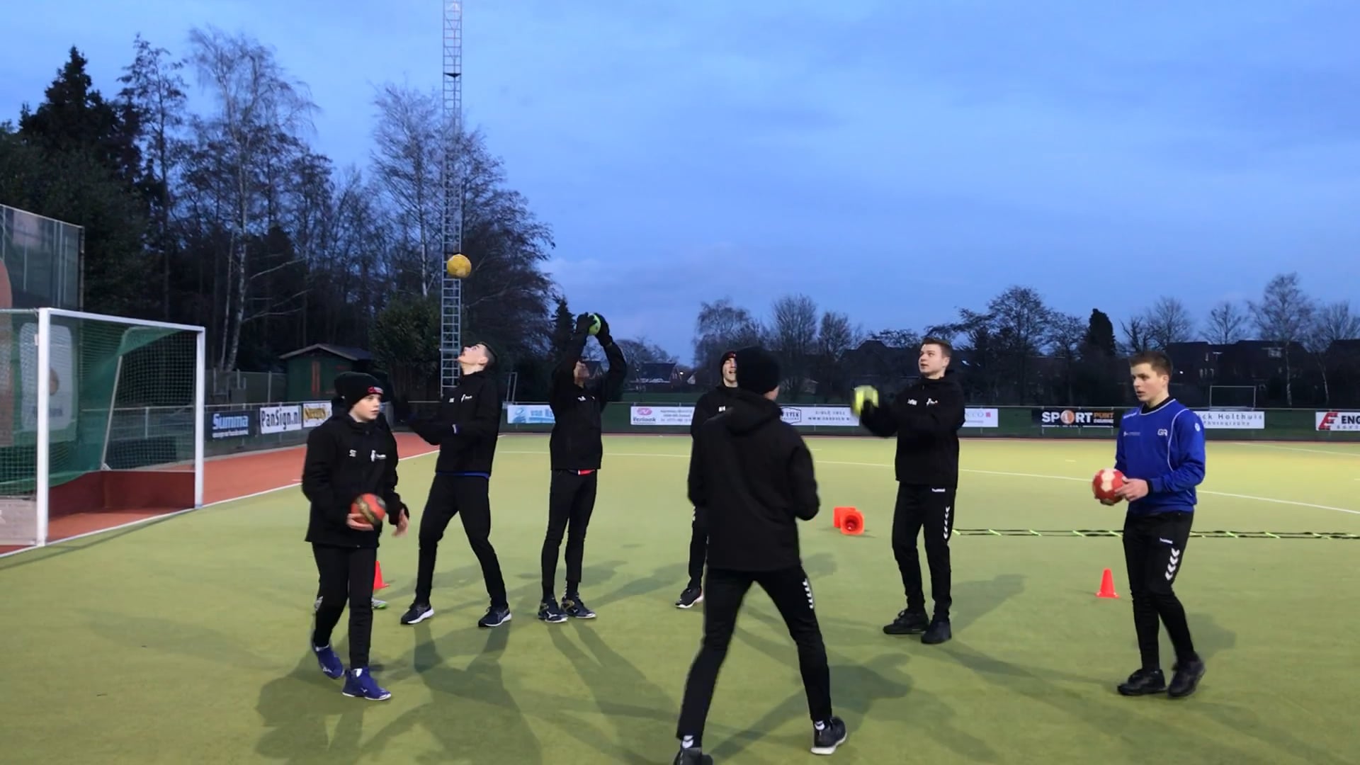 Balvaardigheid met handbal #2