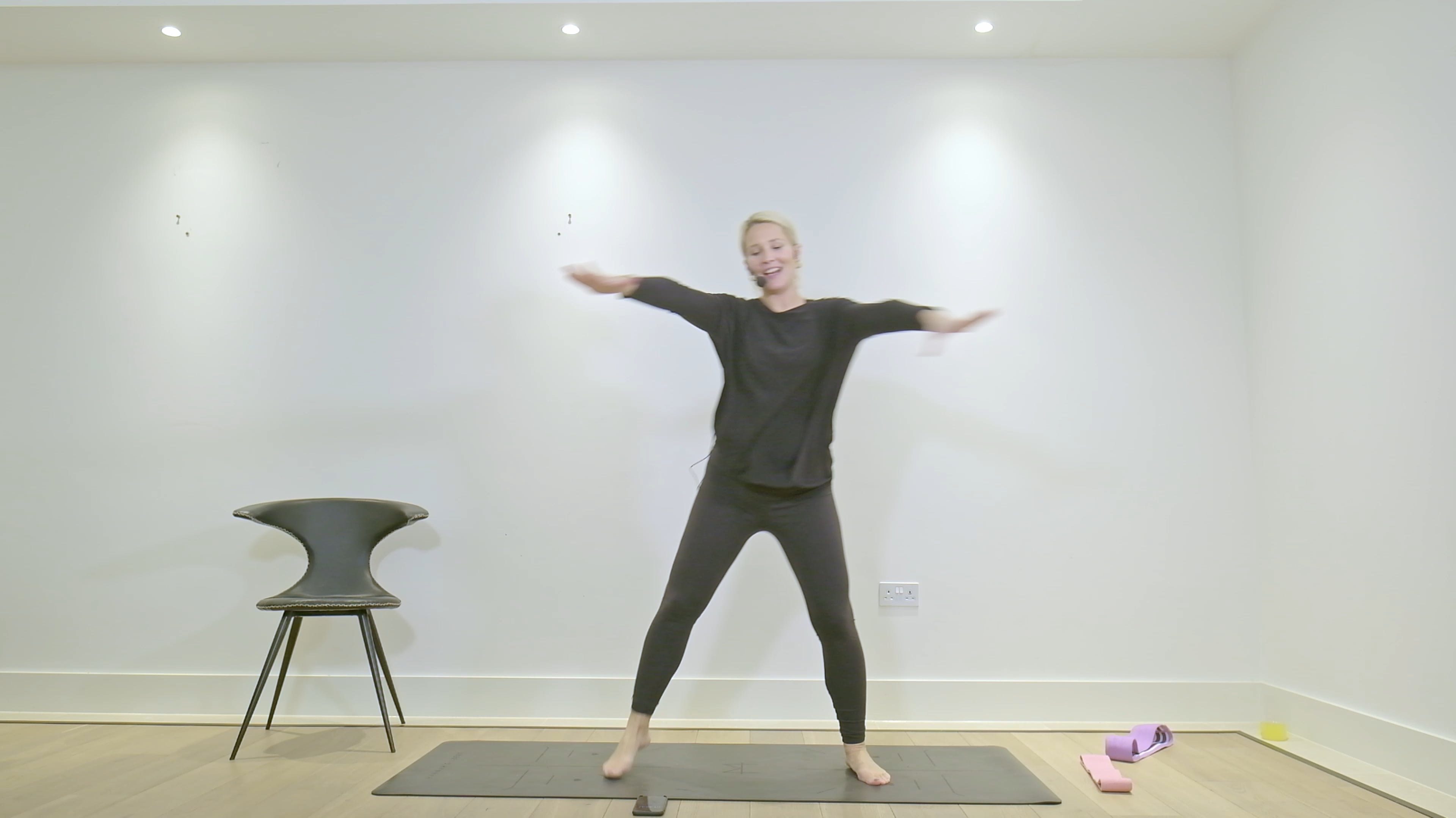 LIVE - Wednesday lunchtime sculpt class 20.01.21