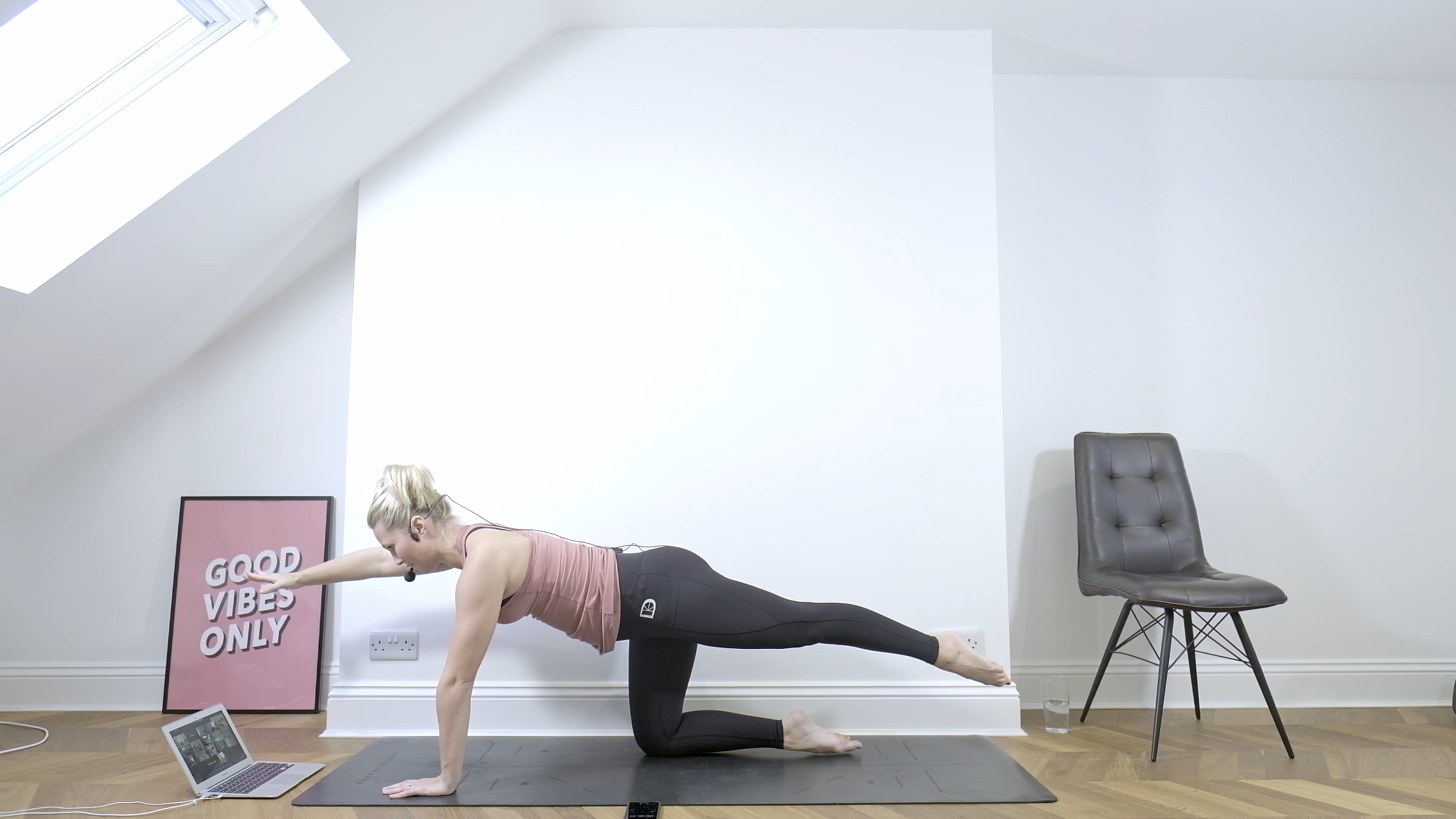 LIVE Monday original - 30.11.20