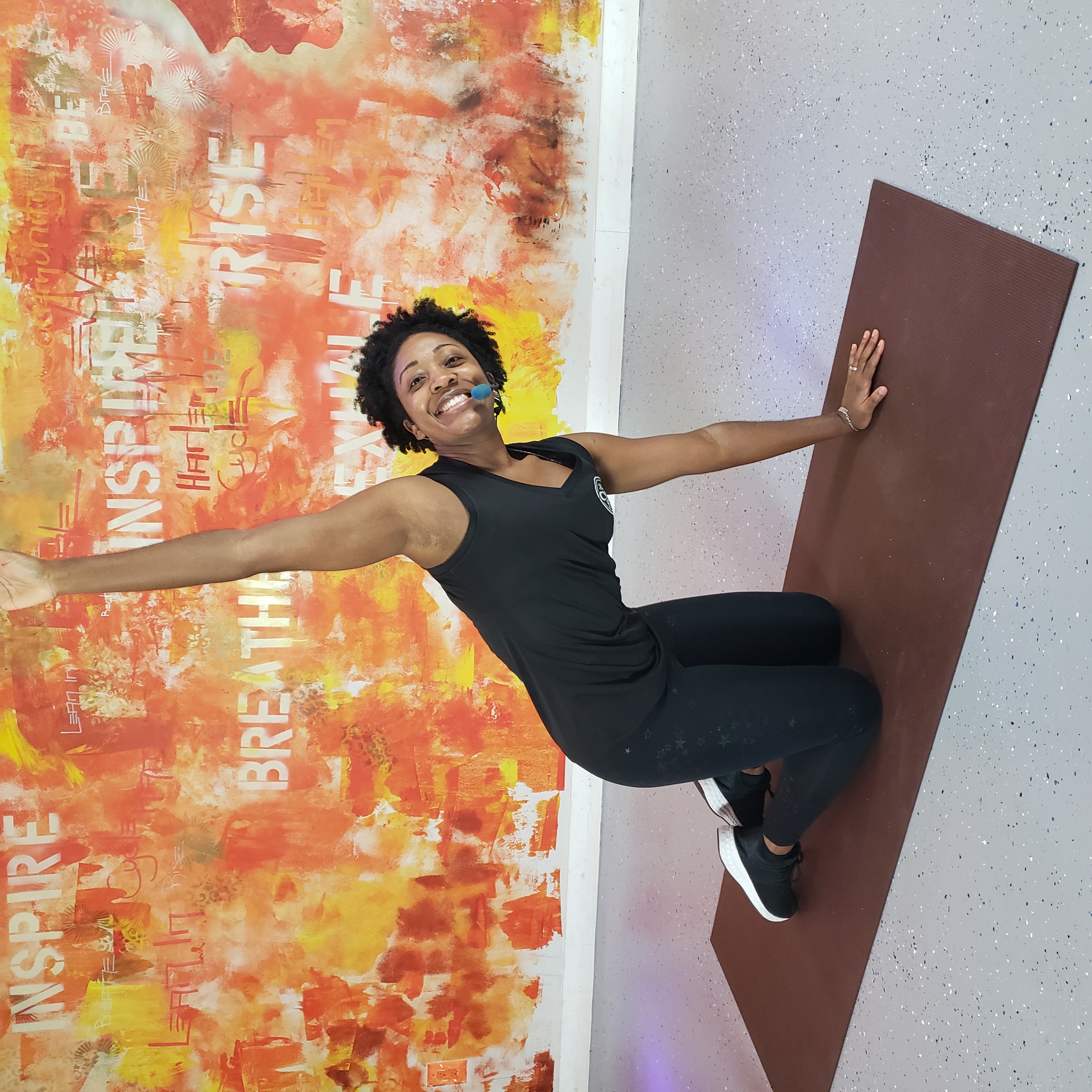 20min Mobility Flow with Leah