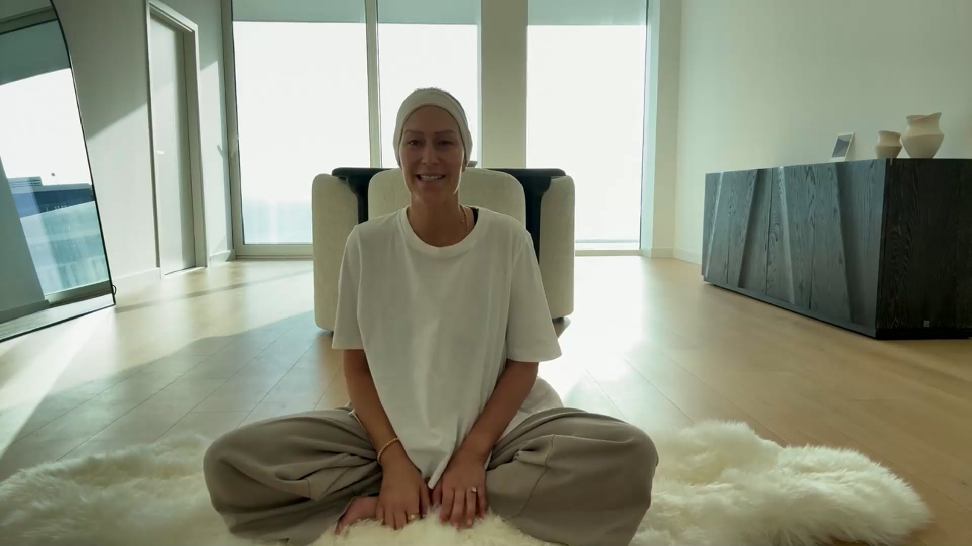 Softening into Air - a light body, open voice practice