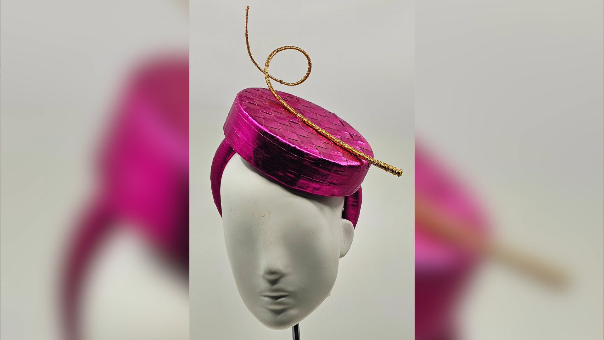 Interlaced Pillbox - Stephanie Munro