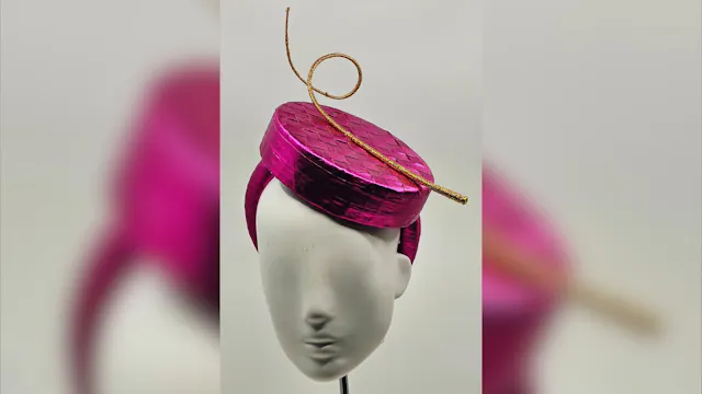 Interlaced Pillbox - Stephanie Munro