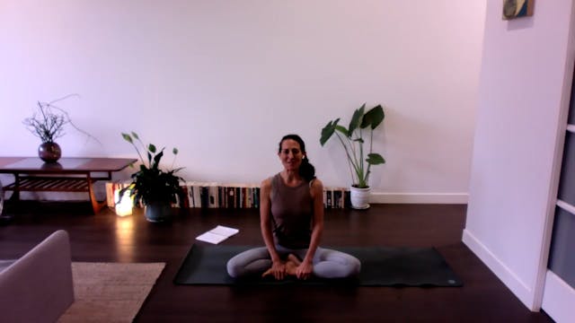 Shoulder & Lower Back Slow Yin Flow