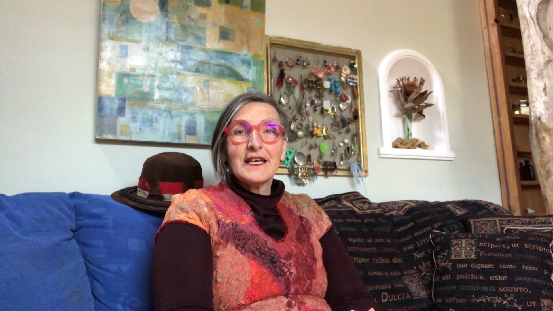 Intro to Roxanne in the Black chair