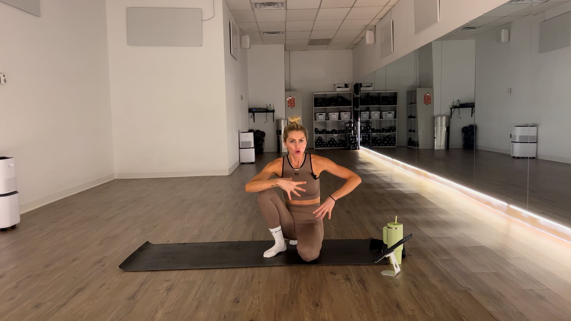 FULL BODY ON THE MAT