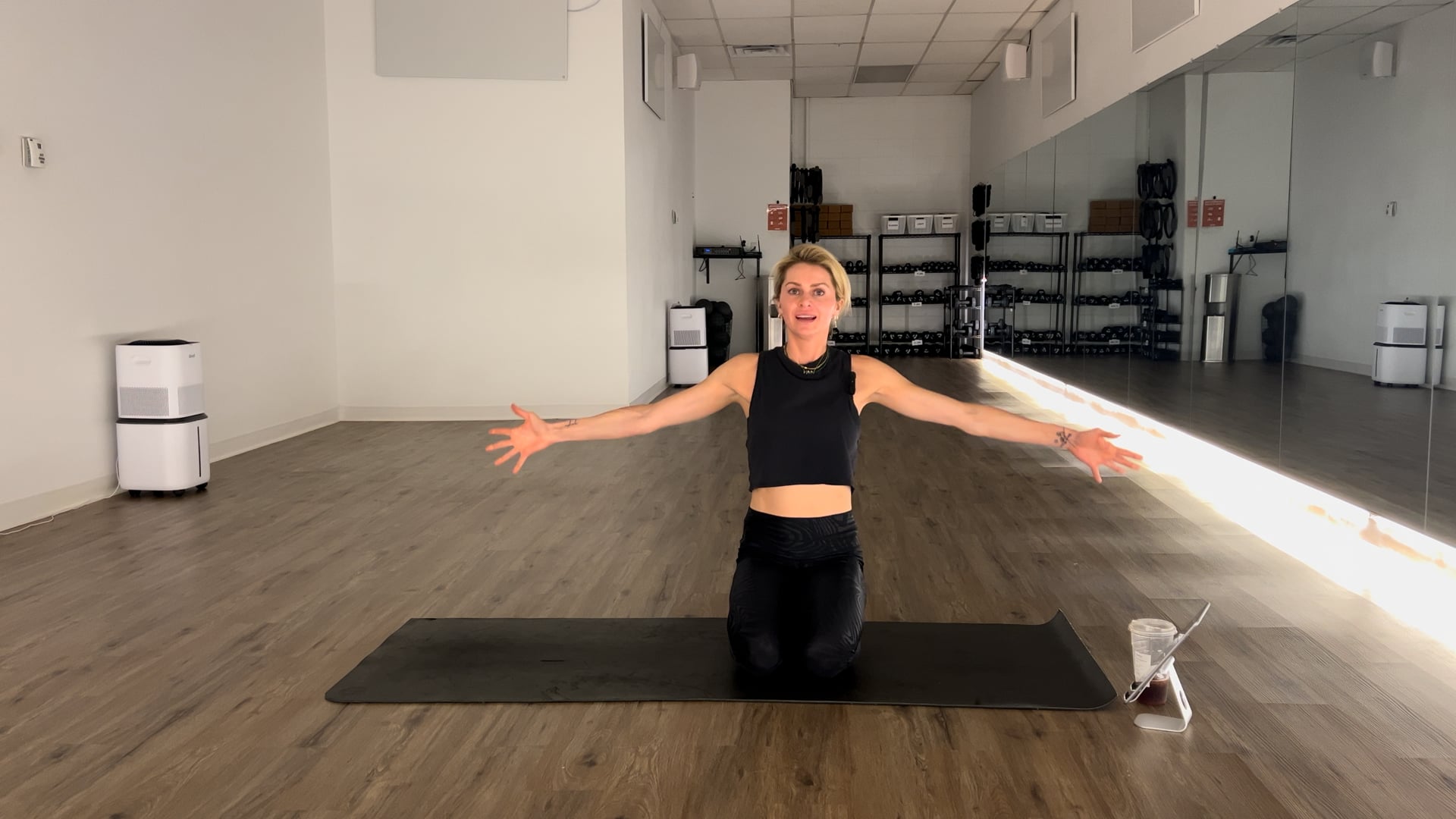 NO EQUIPMENT CROP TOP CORE