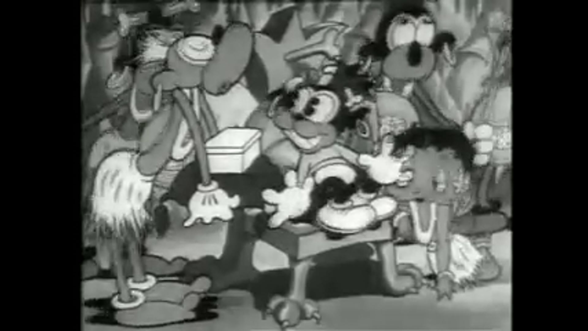 Betty Boop S1 E4 (1932) Betty Boop's Bamboo Isle