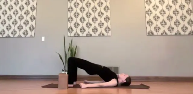 30 min Vinyasa Flow w/Bridget 2/19/26