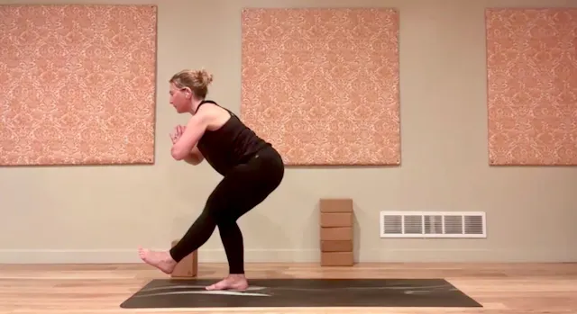 50 min Vinyasa Flow w/Sarah Knees & Hips! 8/26/26