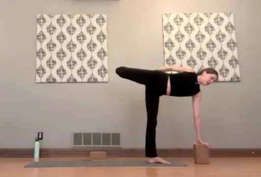 40 min Vinyasa Flow w/Bridget 12/16/25