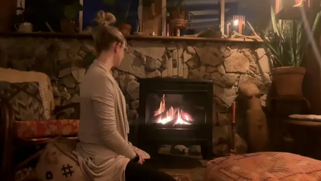 10 min Trataka Meditation w/Bethany