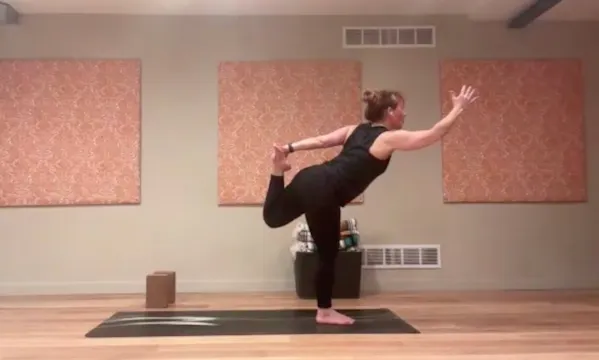 45 min Vinyasa Flow w/Sarah (Dancer!) 4/15/25