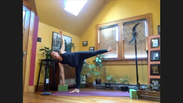 5/8/20 - Sarah - Vinyasa Flow