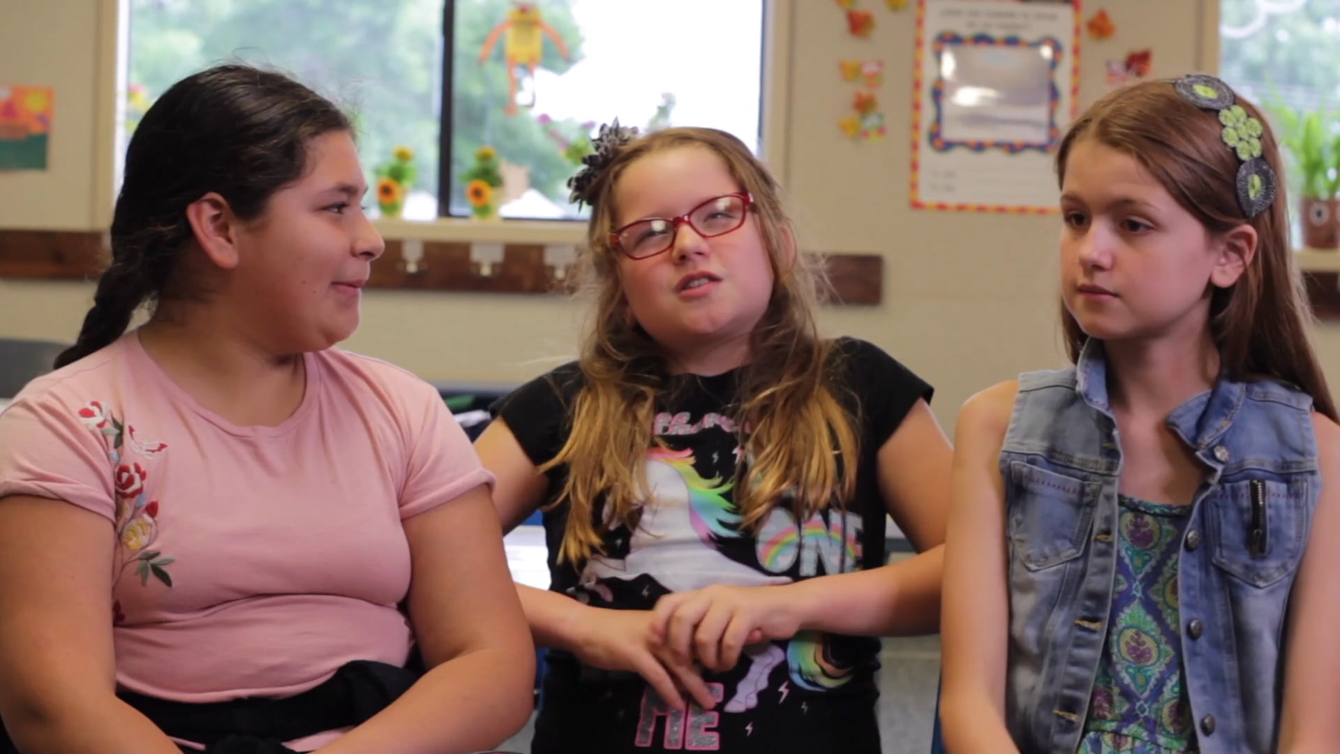 Don't Forget to Let Love in! Extra Film