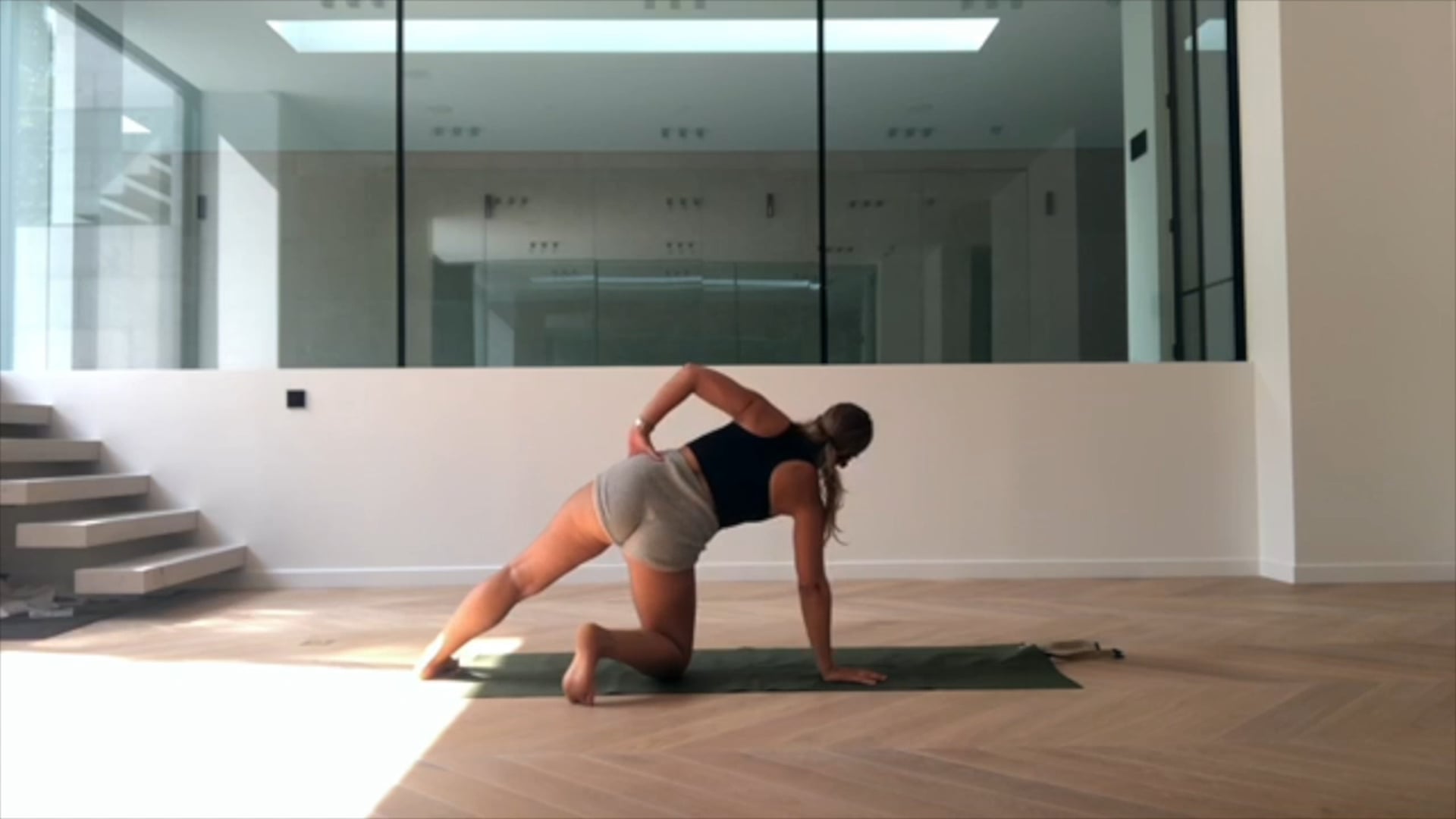 Morning Feel Good Yoga - 30 min - Anna F.
