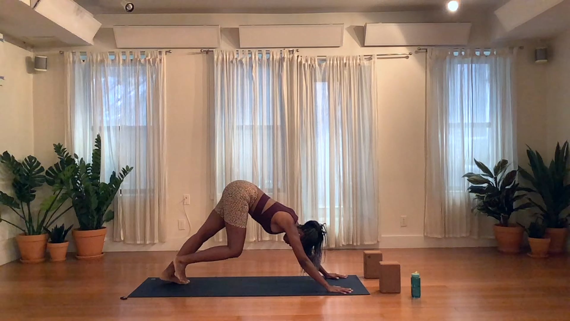 Calf Stretches - 15 min - Yaya D.