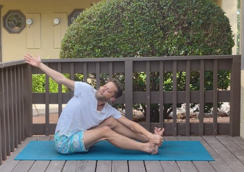 Yoga for Your Lower Back "Hang Flow" - 30 Min - Ethan S. 