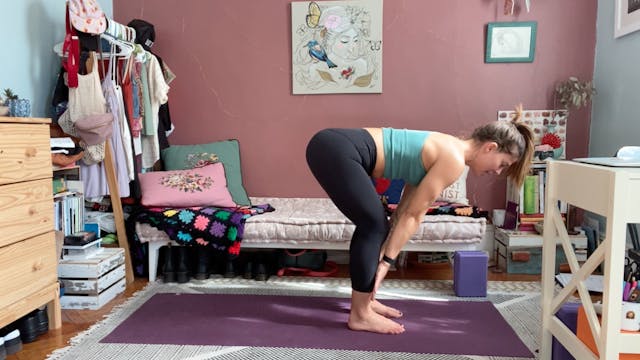 Yoga For Beginners (Sun Salutation A)...
