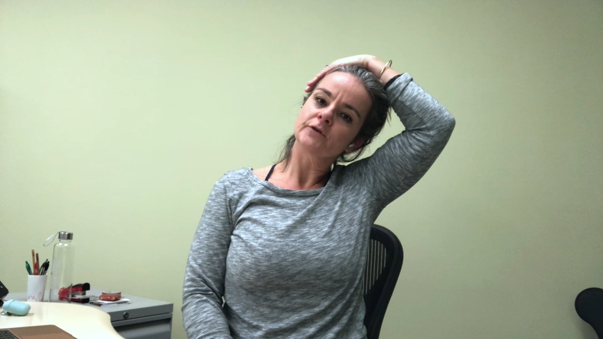 Desk Stretches - 10 min - Sigrid P.