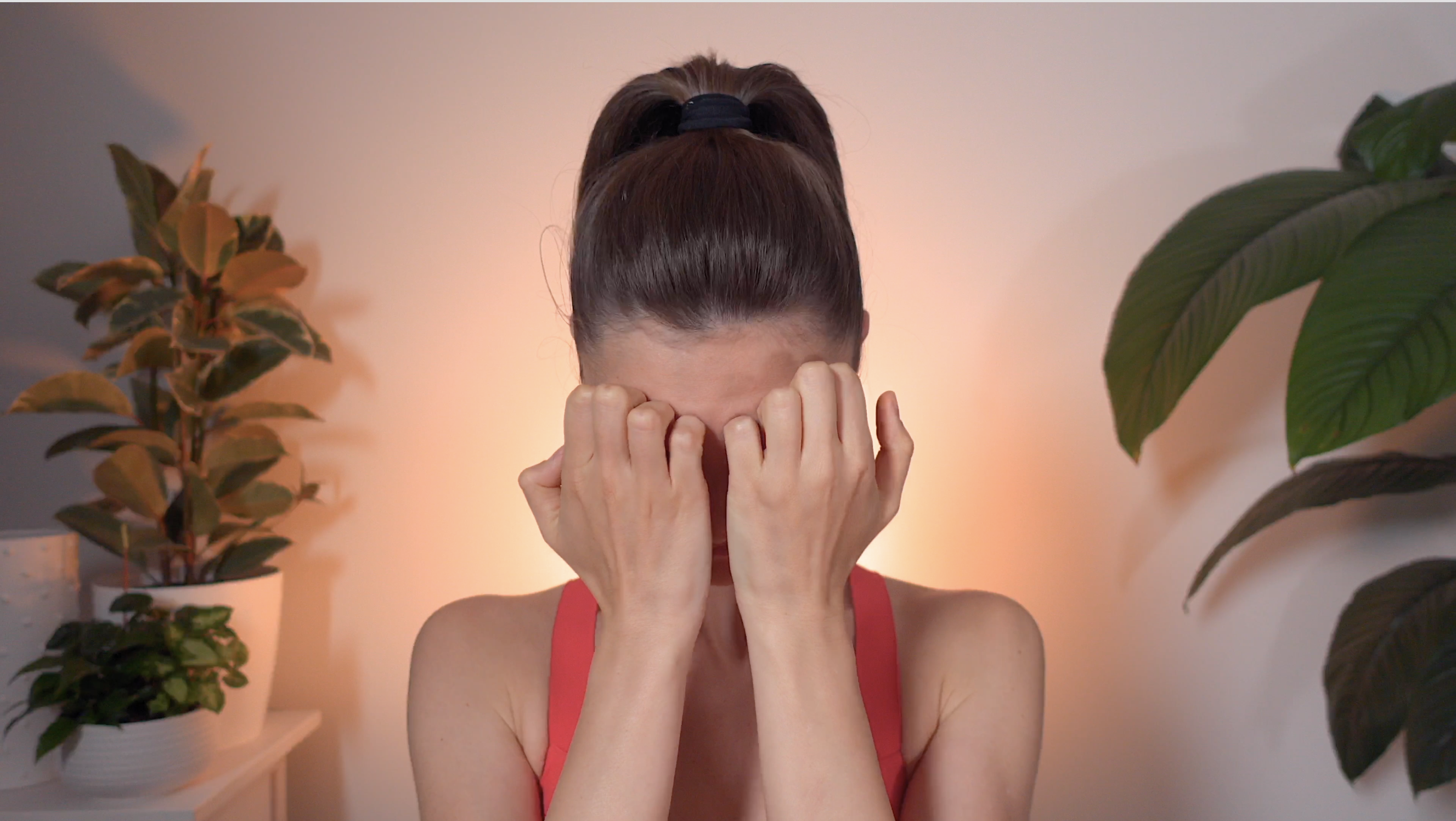 Knuckle Spread (Forehead)