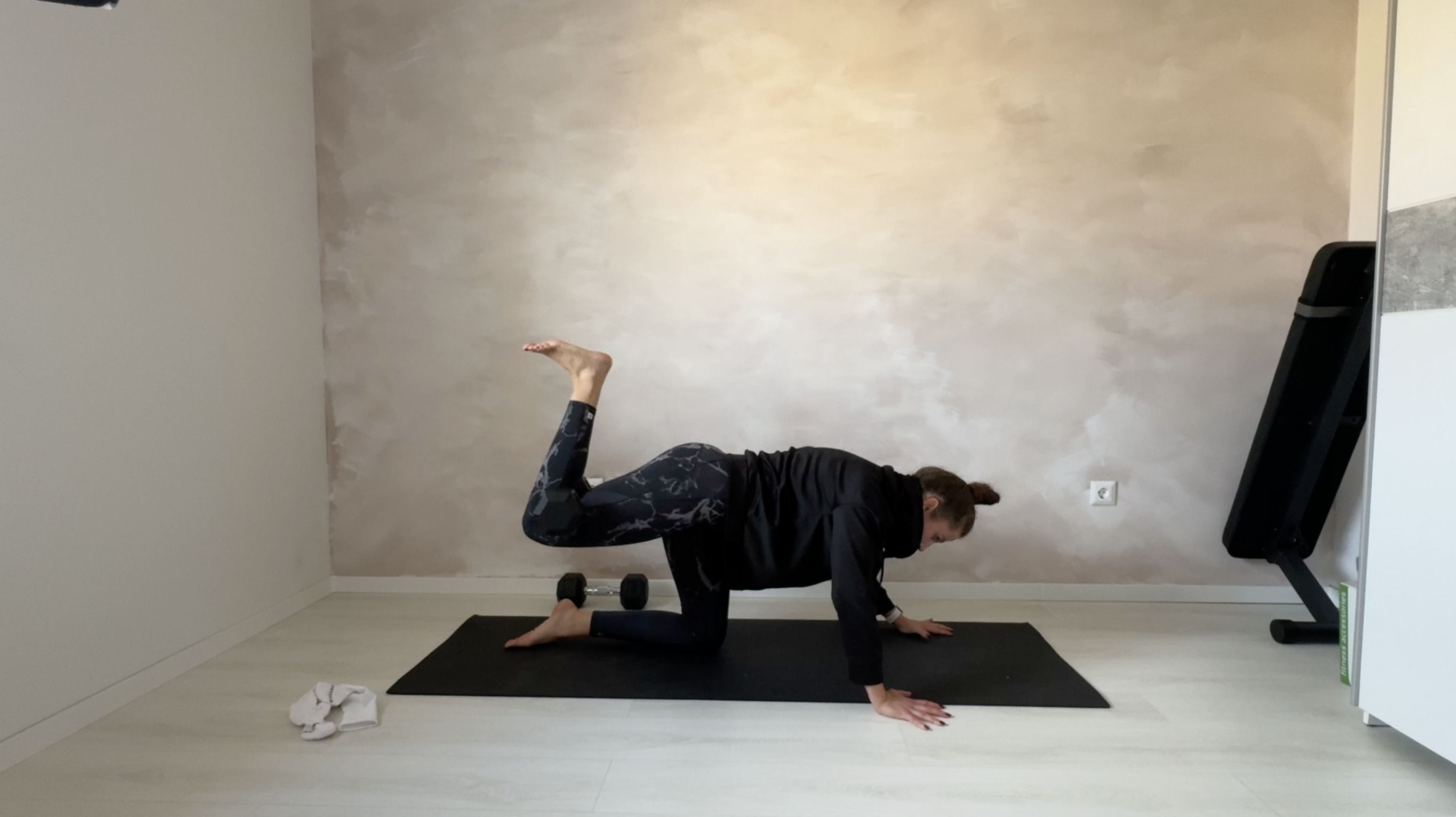 40 MIN - STRENGTH - ALSÓ TEST  I  KÉZI SÚLYZÓ