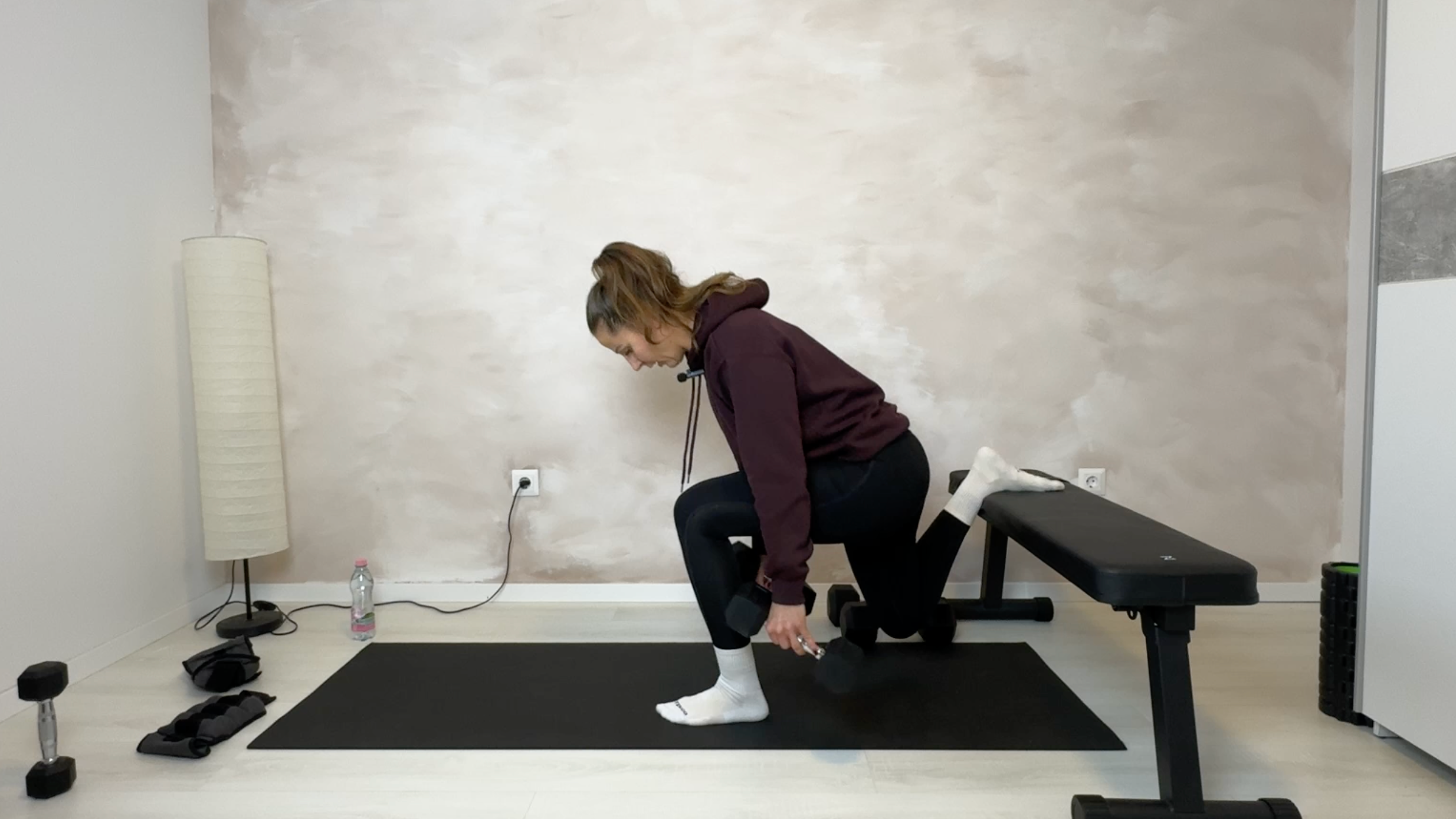 50 MIN - STRENGTH - ALSÓ TEST  I  KÉZI SÚLYZÓK + LÁBSÚLY + PAD
