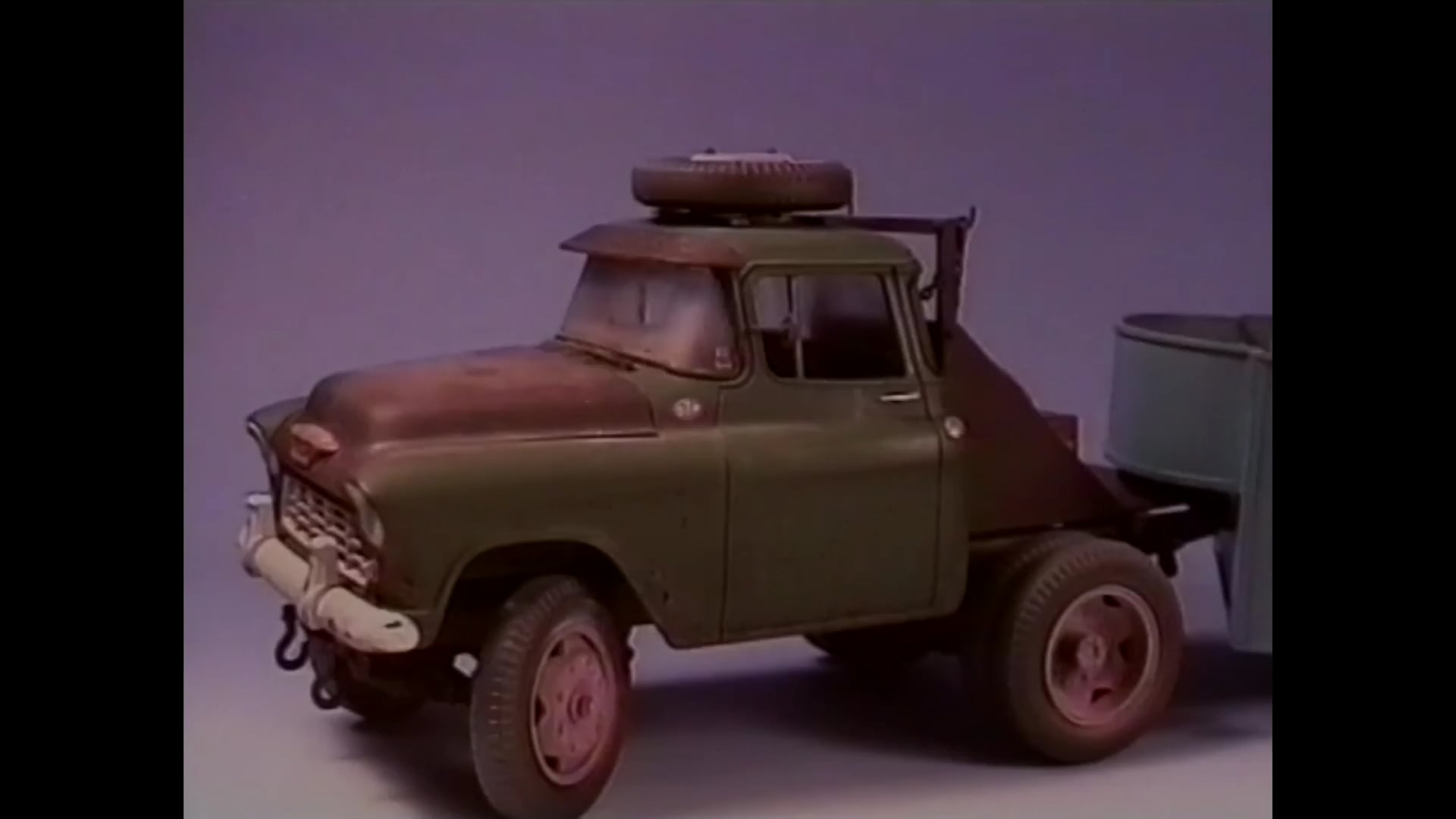 Video Workbench Quick Tip - Painting Plastic Model Kit Parts