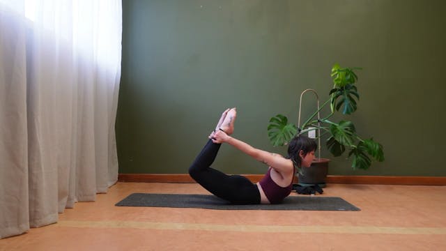 Dhanurasana (Bow pose)