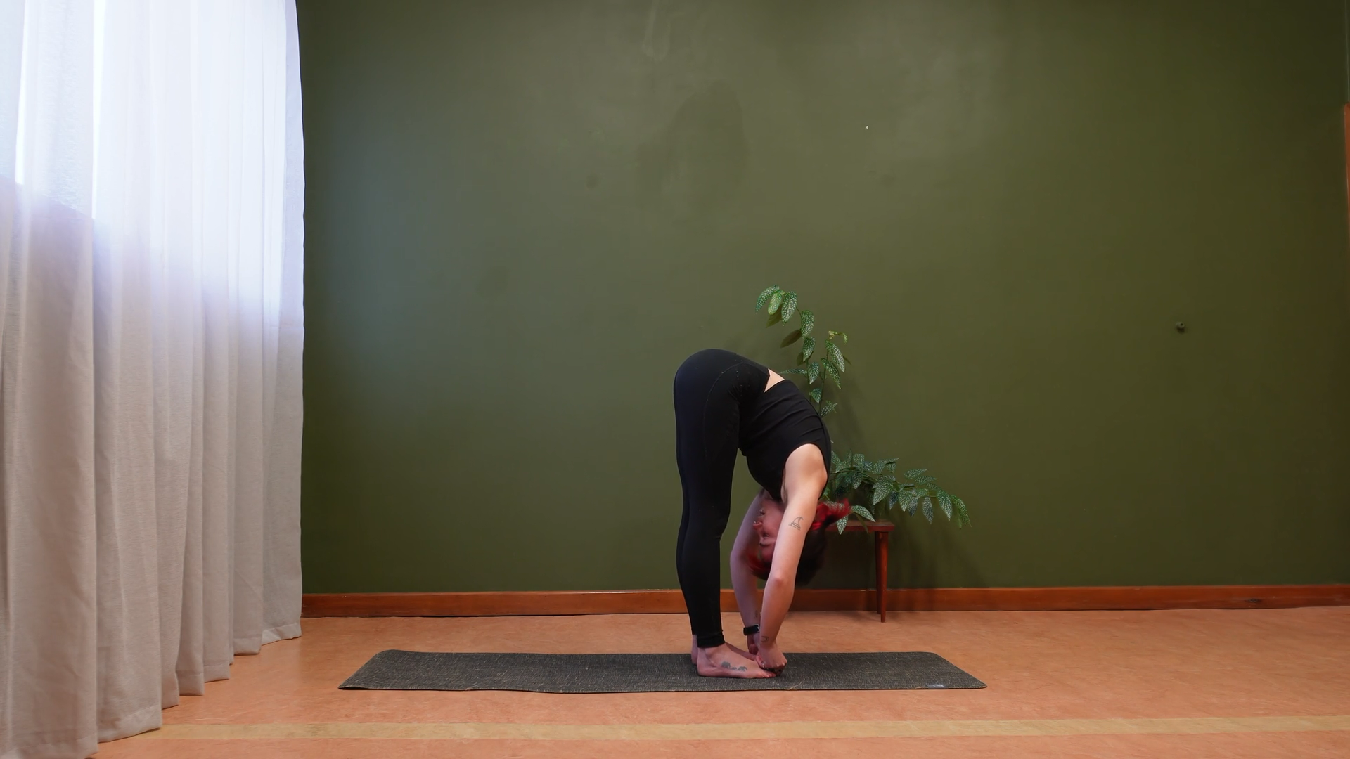 Padangusthasana and Padahastasana Tutorials