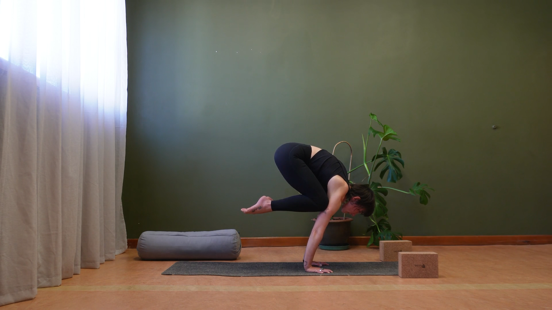 Transition - Jump into Bakasana (Crow pose)