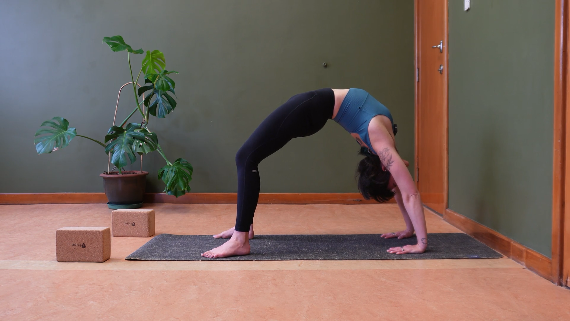 Urdhva Dhanurasana - Wheel pose