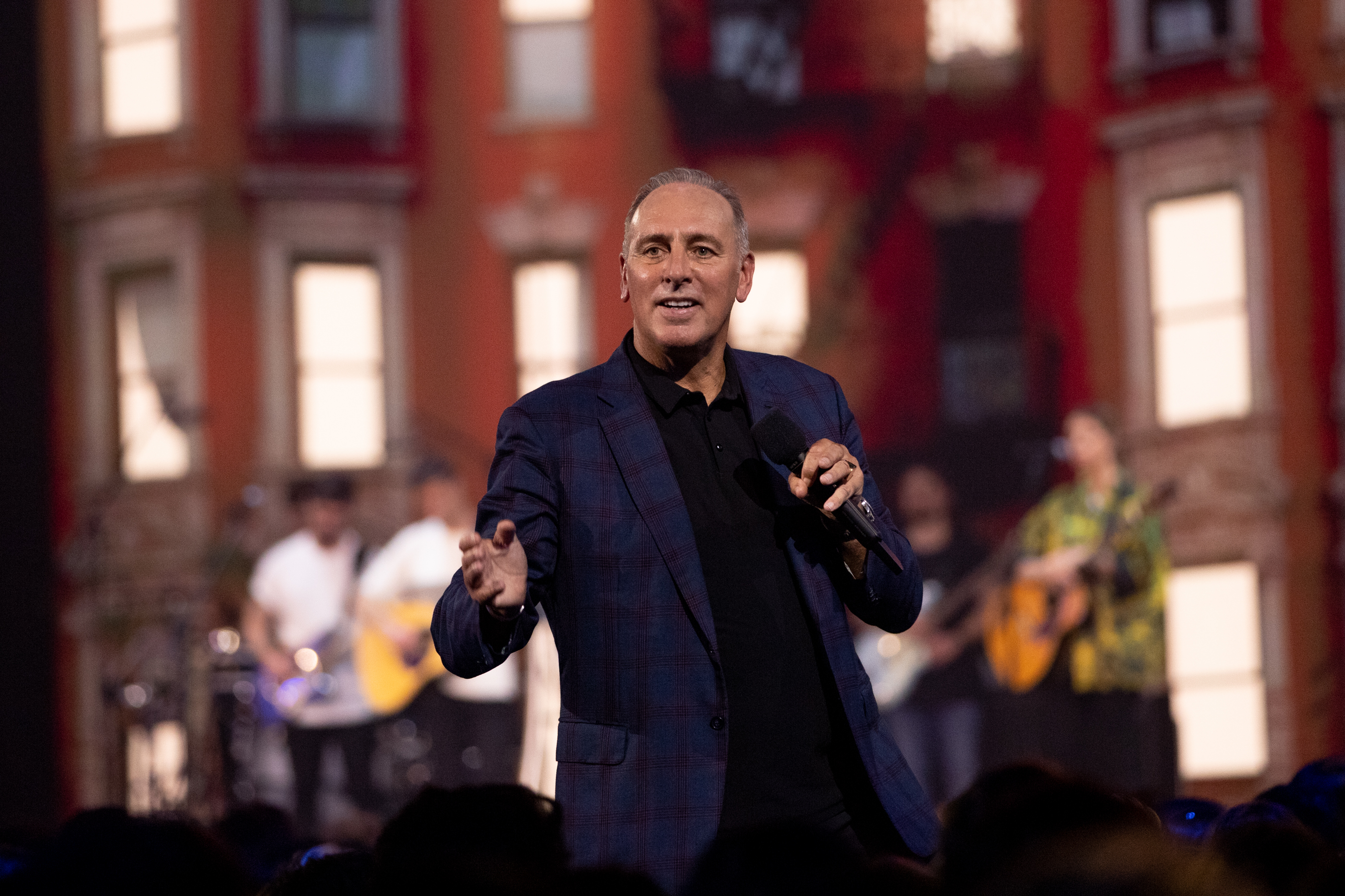 hillsong pastor brian houston net worth