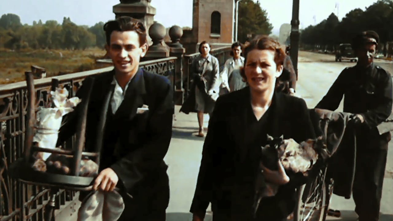 SIEGE | JULIEN BRYAN | 1939 YEAR | POLAND