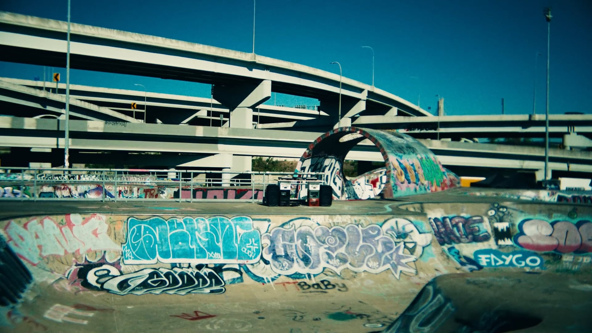 Knocked Loose – Hive Mind (ft. Denzel Curry)