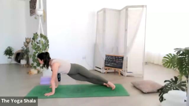 Mindful Movement - Marry Body & Breat...