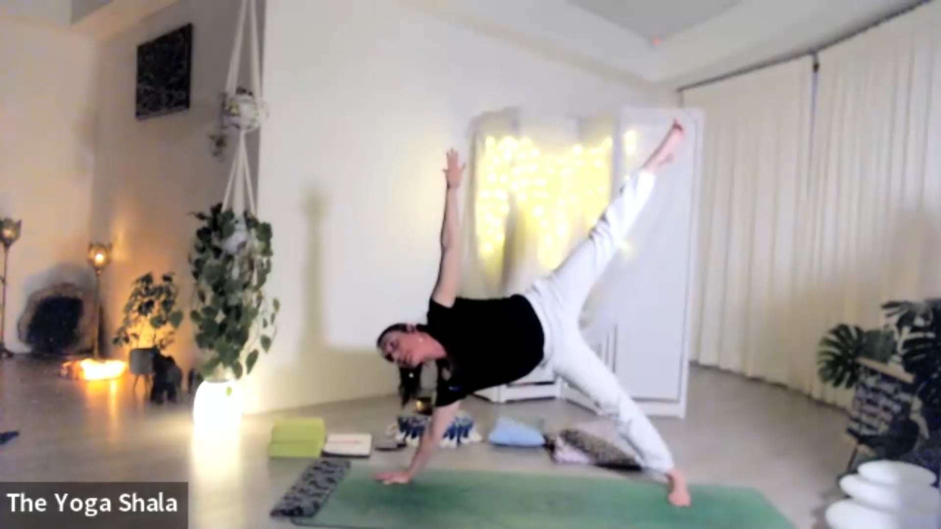 Vinyasa - Winter Chakra Balance Flow - 20220622