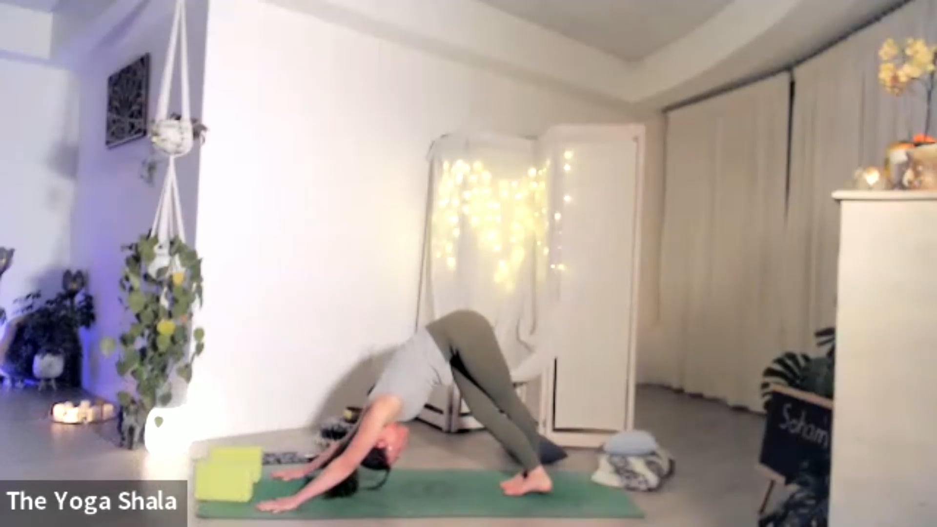 Mobility & Deep Stretch - Low Back & Leg Love - 20220705