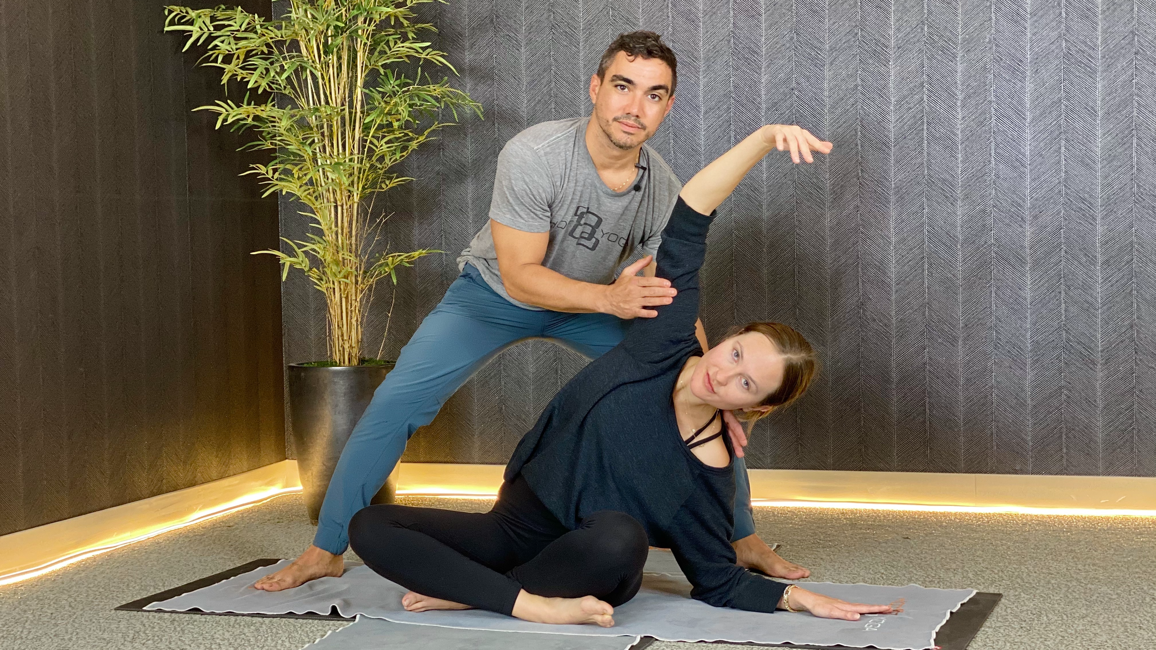 30-Min Evening Stretch with Eddy R