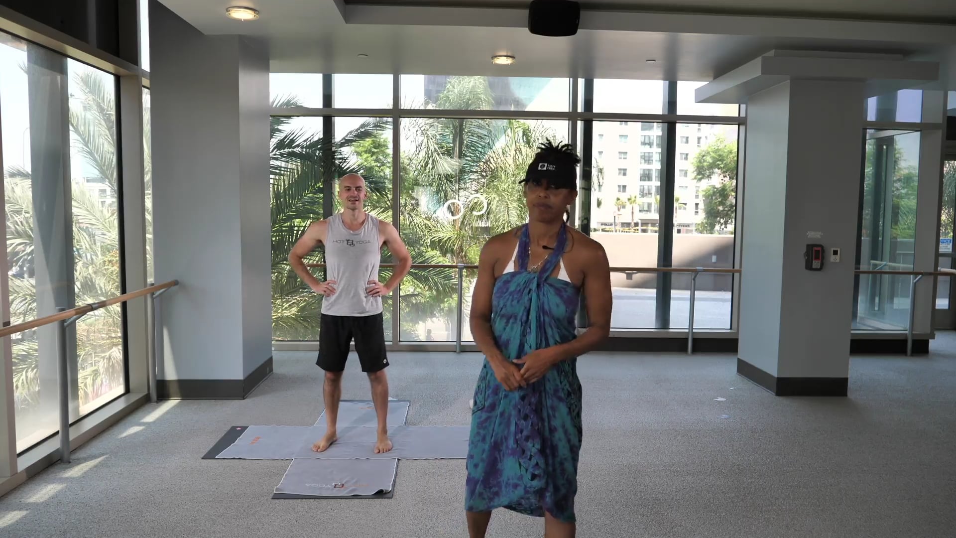 30-Min Abs & Glutes with Marie K