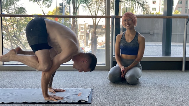 45-Min Arm Balance Flow with Maria W 