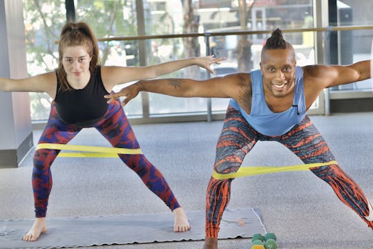 30-Min Barre Band Bootcamp with Corne...