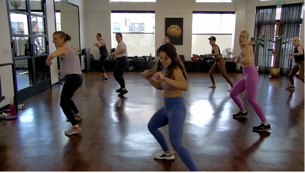 Sexy Sweat w J Sam 12/1